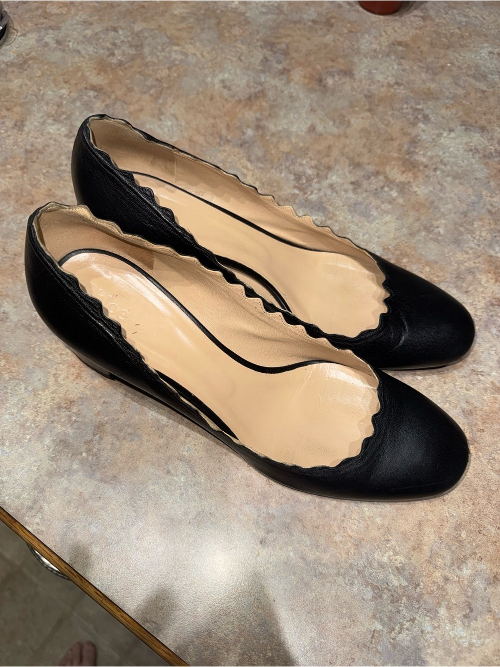 Chloe Black Italian Leather Scalloped Heels - Picture 3 of 12